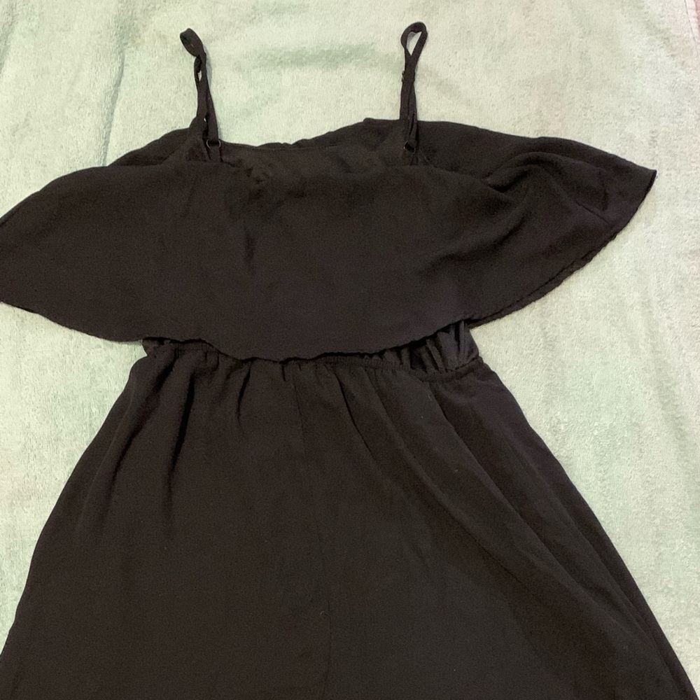 Black ruffle top short dress